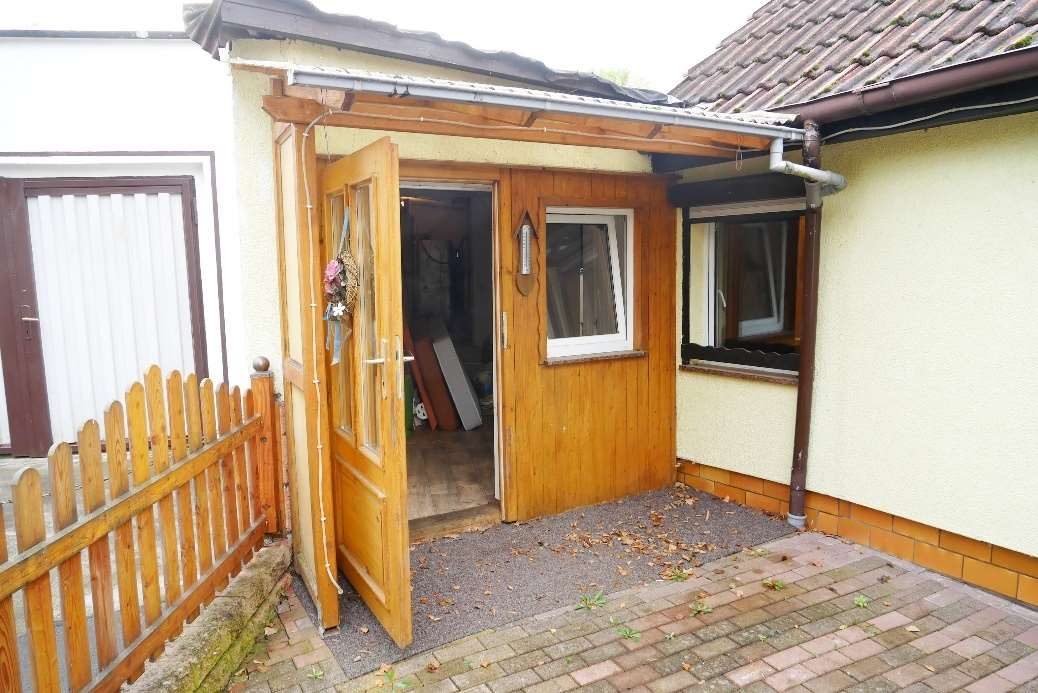 Einfamilienhaus, Nebengebäude in Bad Langensalza - Aufnahme 2 von 8