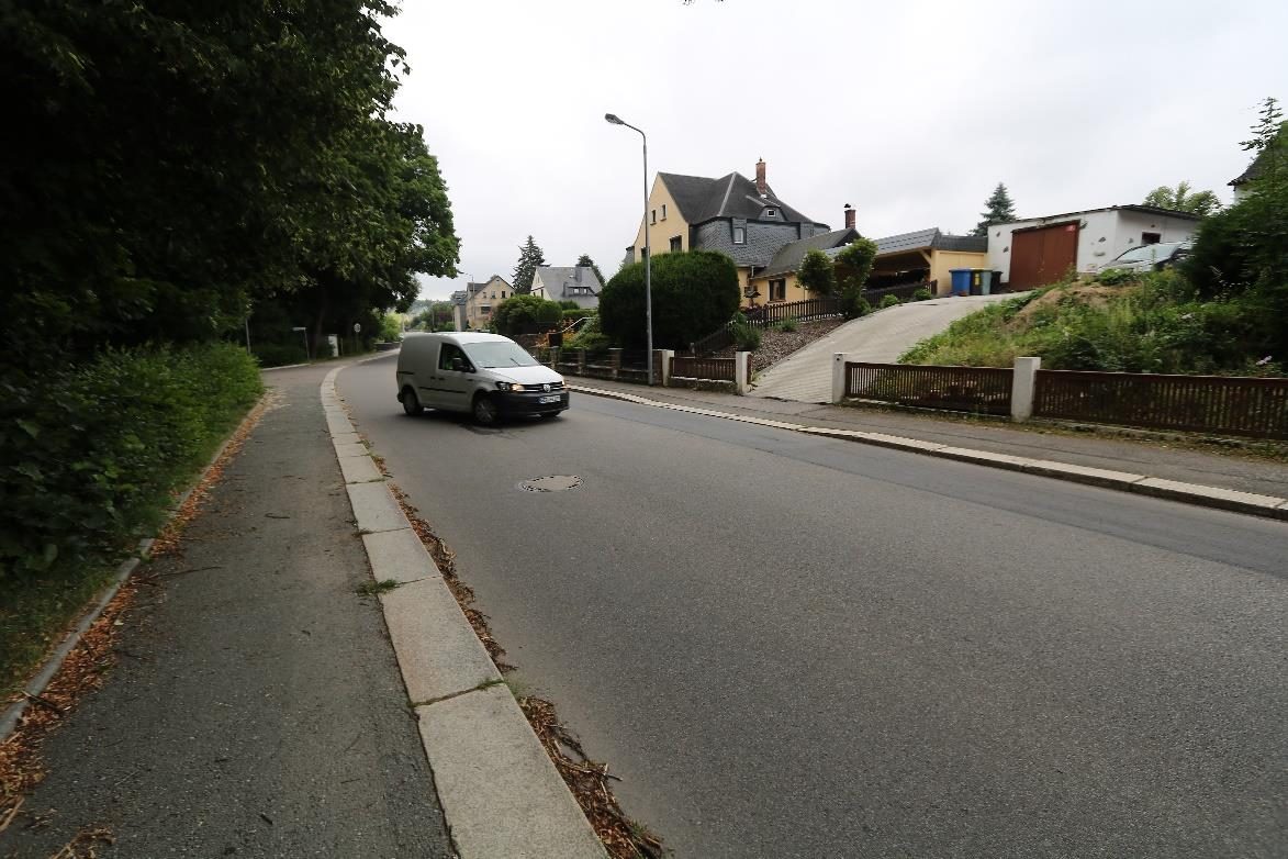 Doppelhaushälfte in Lichtenstein - Aufnahme 2 von 8